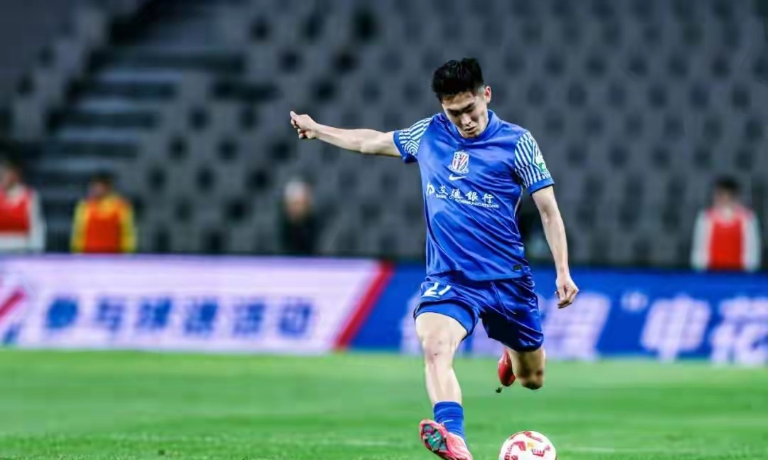 上海申花挑战福建队，实力碾压对手取得胜利(上海申花足球赛事)